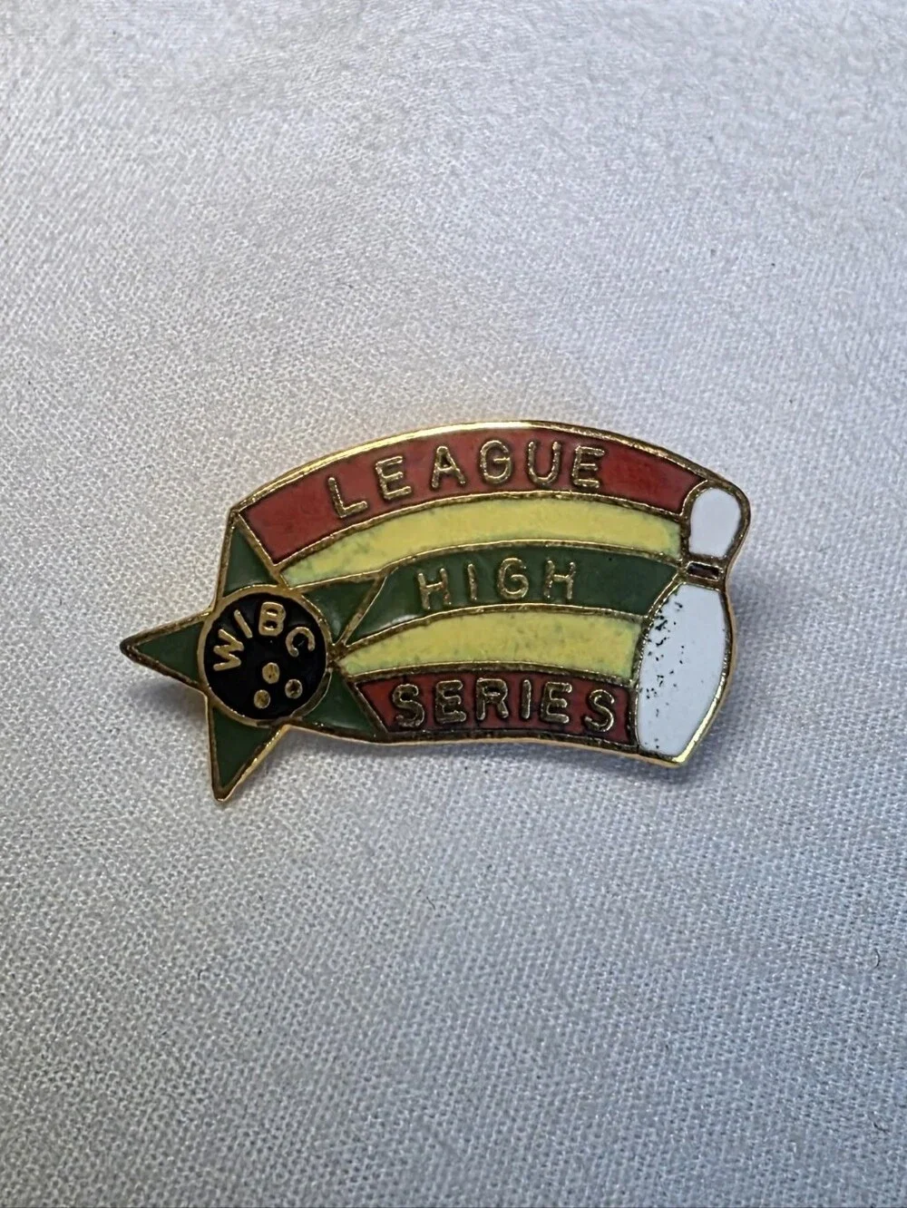 N/A vintage pin